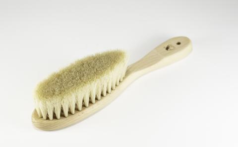 【浅草アートブラシ】カシミヤ用洋服ブラシ「オーバル」（桐箱入り）