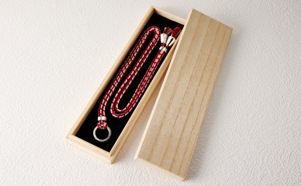 組紐と銀器のネックペンダント