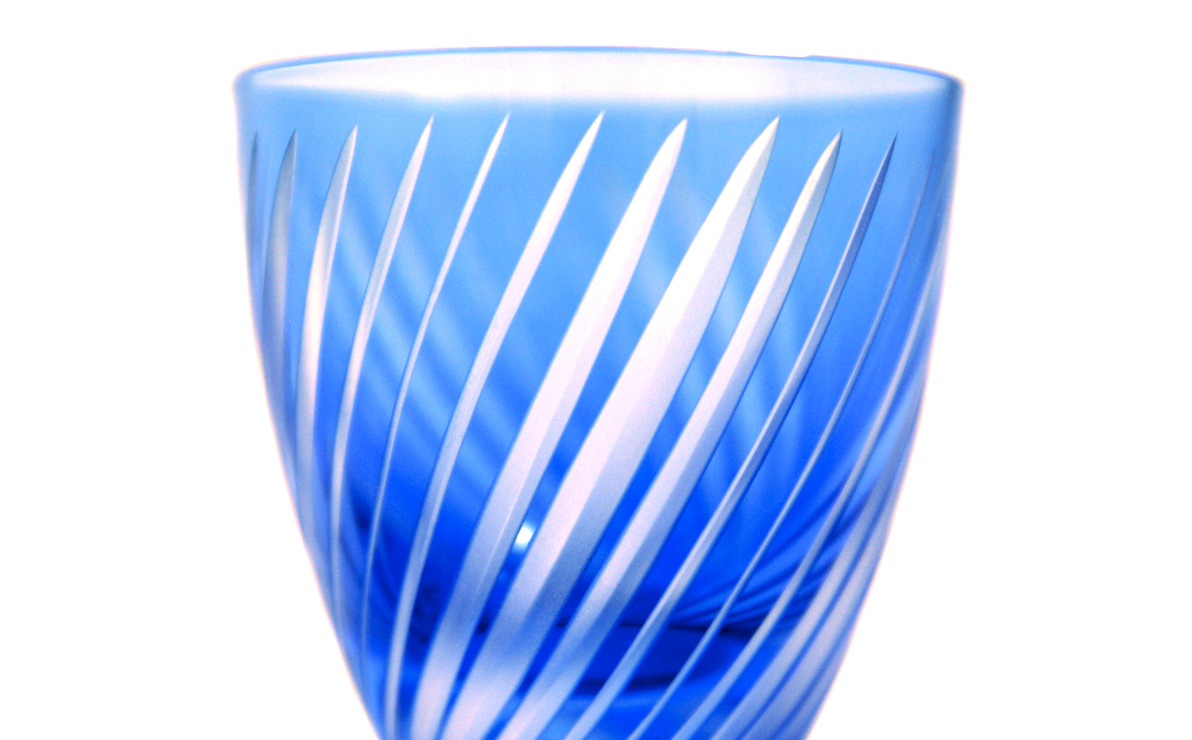 浅草切子 KANA KURITA「ぐい呑 滝縞斜め 青藍/金赤＜艶消し＞」ペアセット 木箱入り 青藍/金赤＜艶消し＞