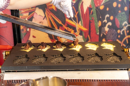 【浅草たい焼き工房 「求楽」】たい焼き体験（大人1名・60分）