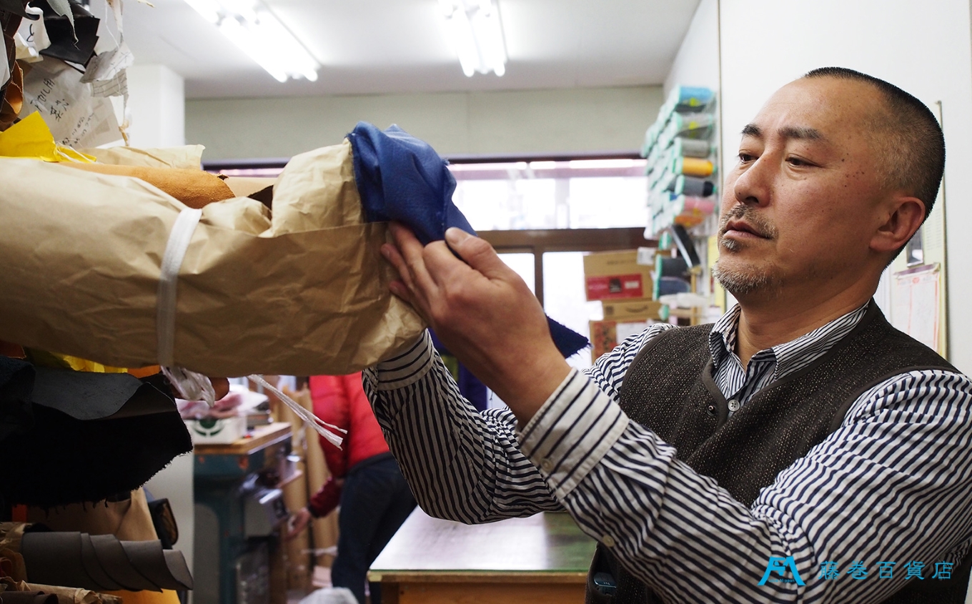 【池之端銀革店】Cramp ブライドルレザー ロングウォレット 藤巻百貨店別注（ロイヤルブルー）