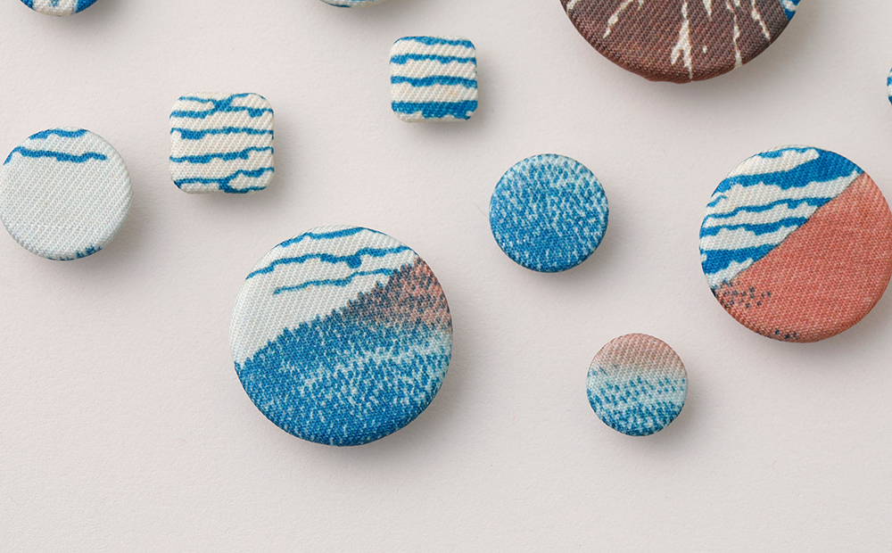 浮世絵くるみボタン 凱風快晴 (赤富士)