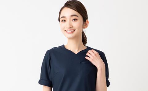 レピウスの白衣 【レディース】 リボンパイピングスクラブ / ネーム刺繍付き (サイズ：Mサイズ、カラー：ネイビー) ネイビー Mサイズ