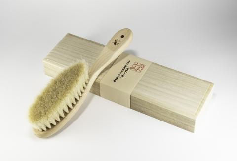 【浅草アートブラシ】カシミヤ用洋服ブラシ「オーバル」（桐箱入り）