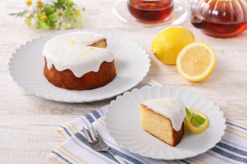 “果実感”と“サッパリした甘さ”を同時に味わえる逸品◎心華やぐ◎ドリズルレモンケーキ〈4号〉