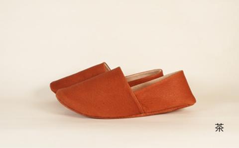 【KUTSUNE〈クツネ〉】ルームシューズ（革製・バブーシュタイプ） (サイズ：M(24.0-24.5cm)、カラー：茶) 茶 M(24.0-24.5cm)