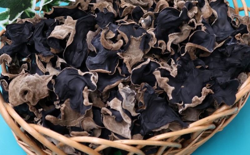 東京都墨田区産　乾燥キクラゲ120g（30g×4袋）　食品 野菜 きのこ キノコ きくらげ キクラゲ 木耳 純国産 コリコリ