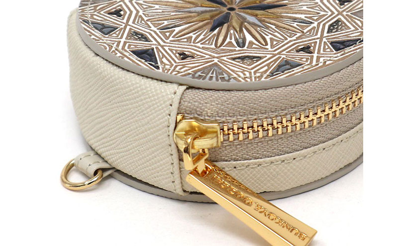 【文庫屋大関】マカロンポーチ カロー＜ブラック＞【皮革工芸品】 ポーチ ミニポーチ 小物入れ アクセサリー入れ イヤホン入れ 収納 保管ケース 手のひらサイズ  本革 革 皮革 工芸品 工芸 雑貨 ギフト プレゼント 日本製 東京