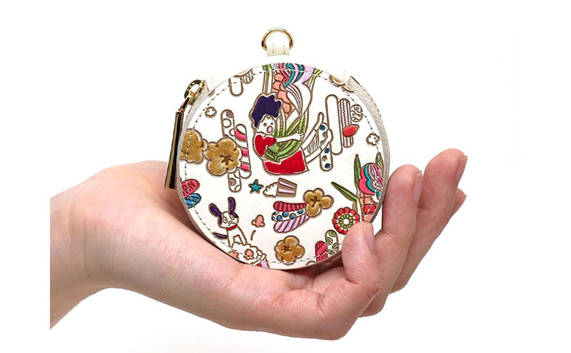 【文庫屋大関】マカロンポーチ 弾けるもろこしガール【皮革工芸品】 ポーチ ミニポーチ 小物入れ アクセサリー入れ イヤホン入れ 収納 保管ケース 手のひらサイズ  本革 革 皮革 工芸品 工芸 雑貨 ギフト プレゼント 日本製 東京