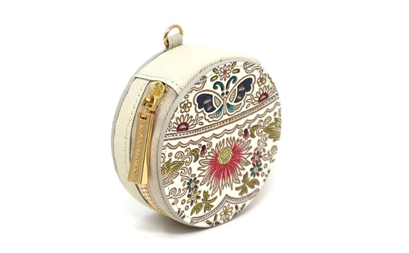 【文庫屋大関】マカロンポーチ 茉莉花＜珊瑚＞【皮革工芸品】 ポーチ ミニポーチ 小物入れ アクセサリー入れ イヤホン入れ 収納 保管ケース 手のひらサイズ  本革 革 皮革 工芸品 工芸 雑貨 ギフト プレゼント 日本製 東京