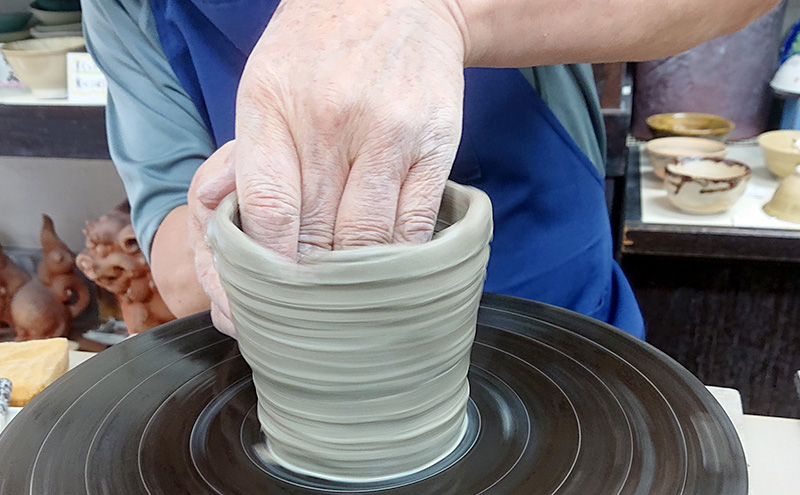 陶芸 陶芸体験 2名様 1回コース 体験 少人数制 手びねり 湯のみ マグカップ 粘土遊び ラクラク作業 器 フィギュア アクセス良好 大田区 東京都