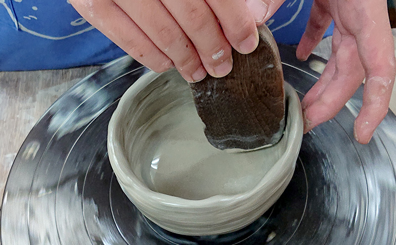 陶芸 陶芸体験 2名様 1回コース 体験 少人数制 手びねり 湯のみ マグカップ 粘土遊び ラクラク作業 器 フィギュア アクセス良好 大田区 東京都