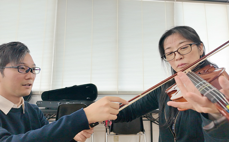 弦楽器体験1名（動画&写真撮影付き） ヴァイオリン バイオリン チェロ 弦楽器 体験 初心者 レッスン