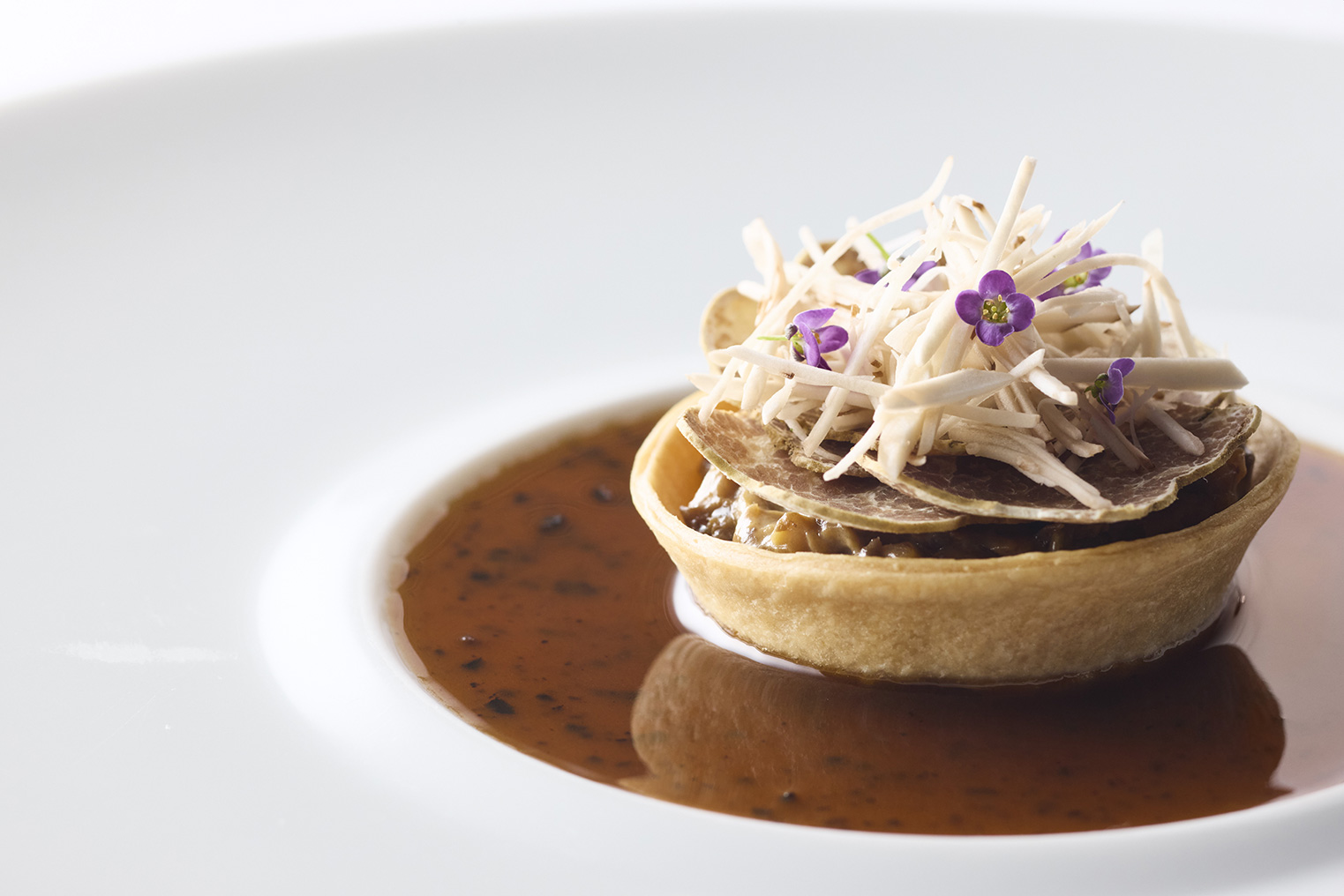 【メゾン ポール・ボキューズ】特別コース（ディナー）＜2名様分＞（ぐるなびセレクション）