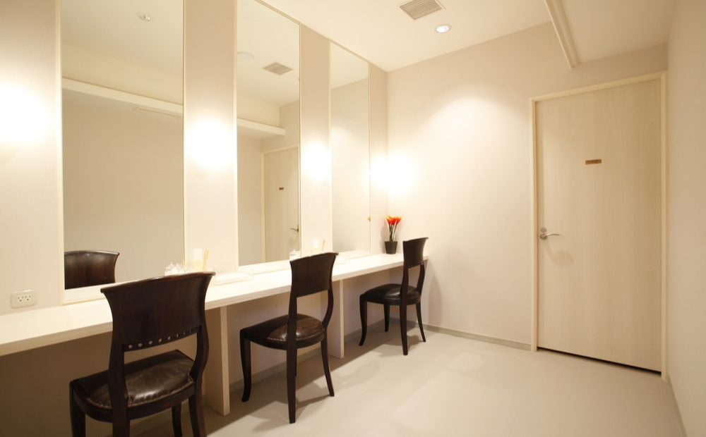 [アユアラングレース]【平日限定】男女可！表参道の一軒家サロンでリラクゼーションマッサージ（ボディorフェイシャル）60分1回