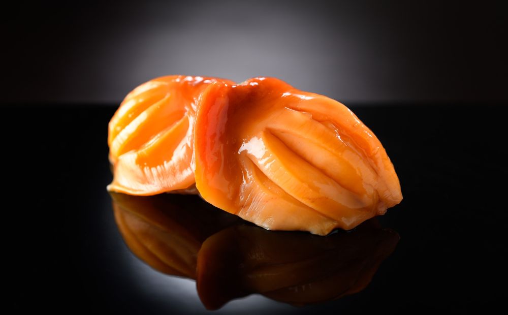 【鮨 くりや川】夜のおまかせコース18品とプレミアム日本酒ペアリング4杯＜1名様分＞（ぐるなびセレクション）