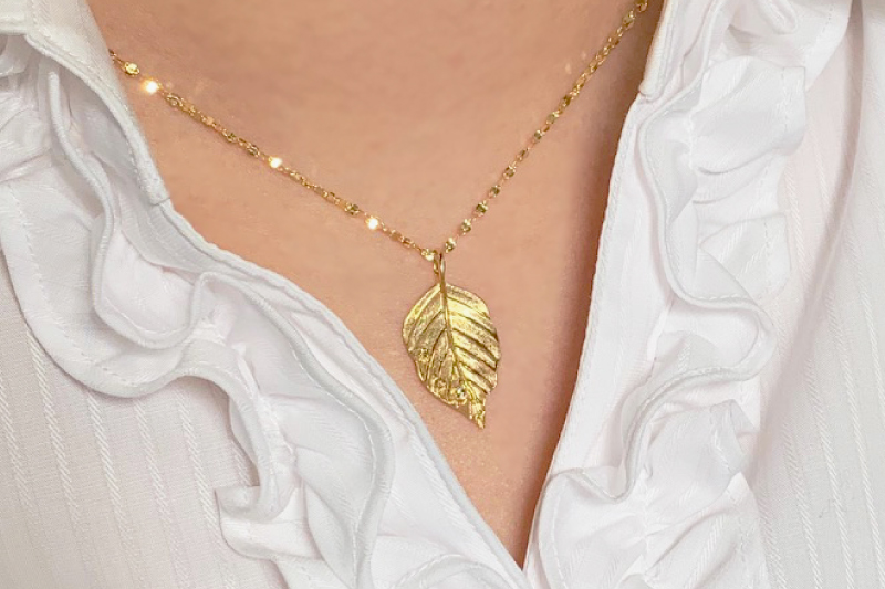 【府中ジュエリー】けやきゴールドペンダント　【 K18YG ダイヤモンド（D0.05ct）ゴールド ジュエリー  アクセサリー ペンダント プレゼント】