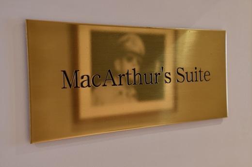 ホテルニューグランド マッカーサーズスイート　ペアご宿泊券（1泊2食付、夕食：フレンチディナー、館内ツアー付）|ホテル＆リゾート ホテル 横浜