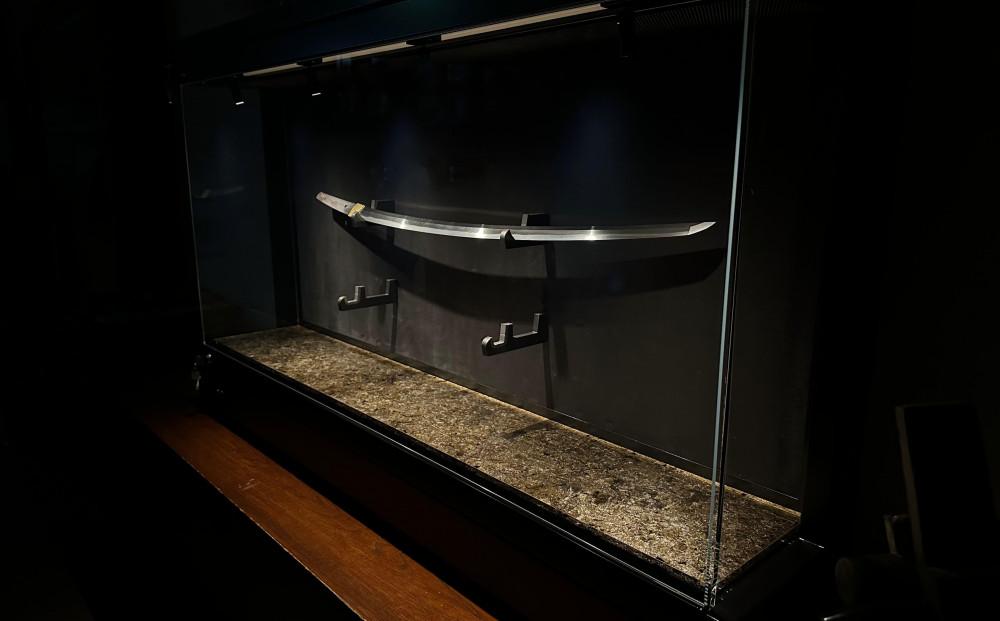 刀箱（箔漆 黒銀）