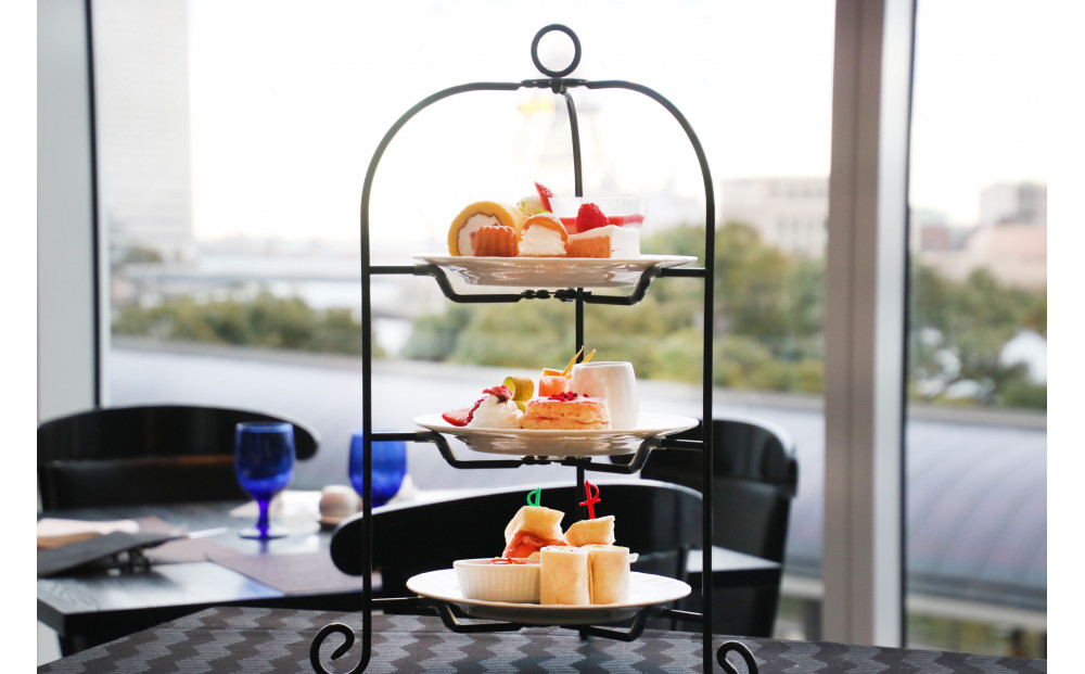 英国式の優雅な午後のひとときを　アフタヌーンティーセットご利用券（2名様分）