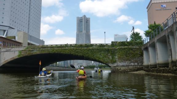シーカヤック赤レンガミニツーリング（大人１名と小中学生のこども1名の計２名での乗船）