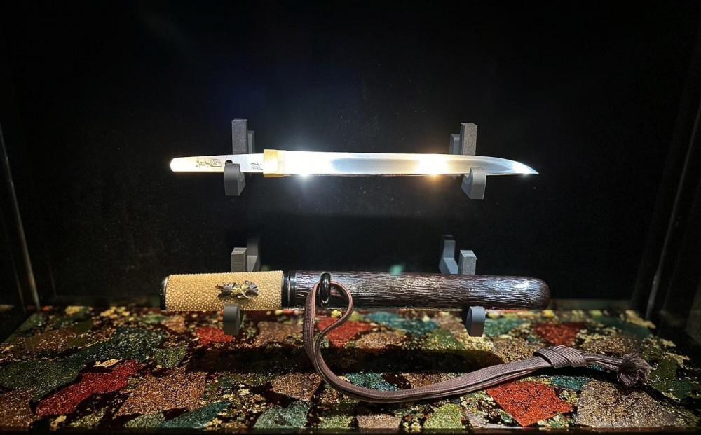 短刀箱（箔漆 紅葉）