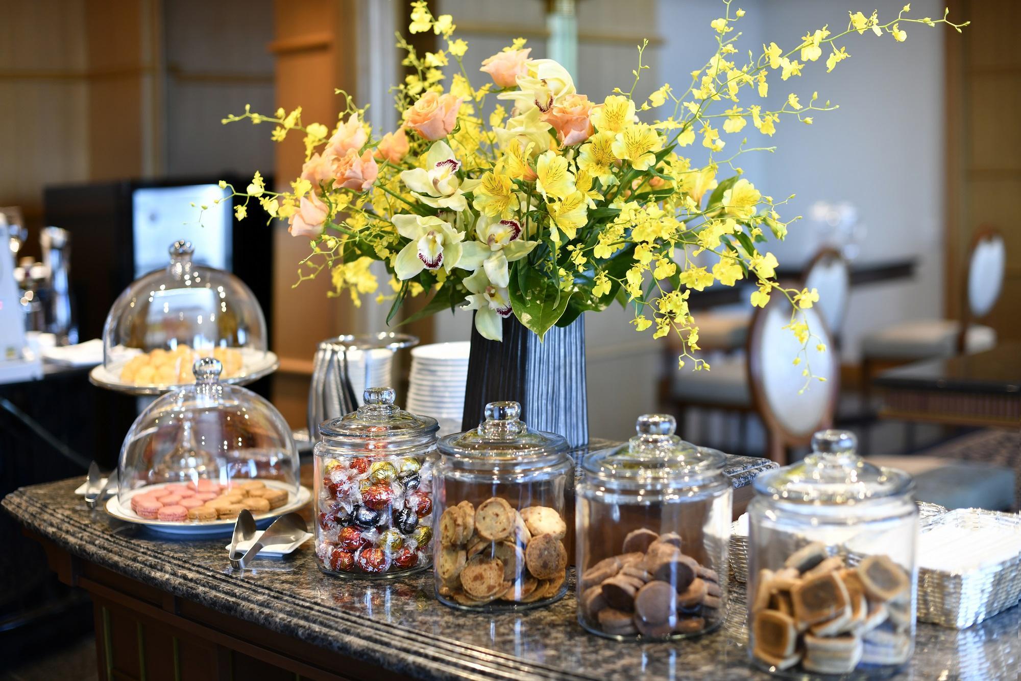 ホテルニューグランド グランドクラブフロア ツインルーム ペア宿泊券（1泊朝食付）｜人気 老舗 ホテル 最上級 絶景ビュー｜神奈川県 横浜市