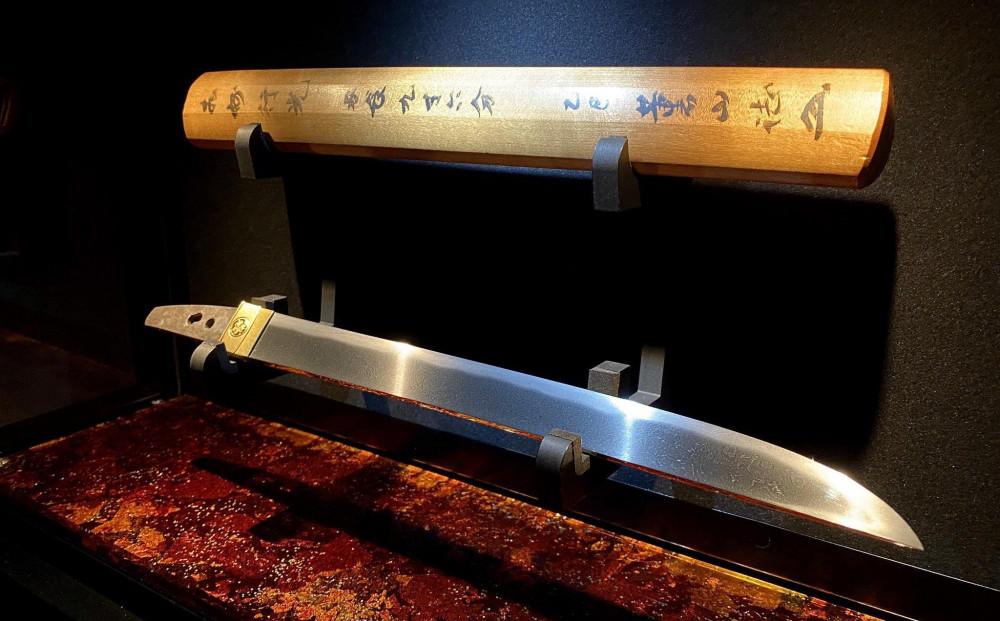 短刀箱（箔漆 紅葉）