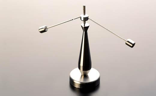 【かわさきマイスター考案】やじろべえゴマ（台先広いタイプ）