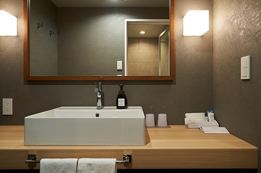 「ホテル縁道」ジュニアスイート「TSUBAKI」 宿泊優待券（1泊食事なし）1組2名様