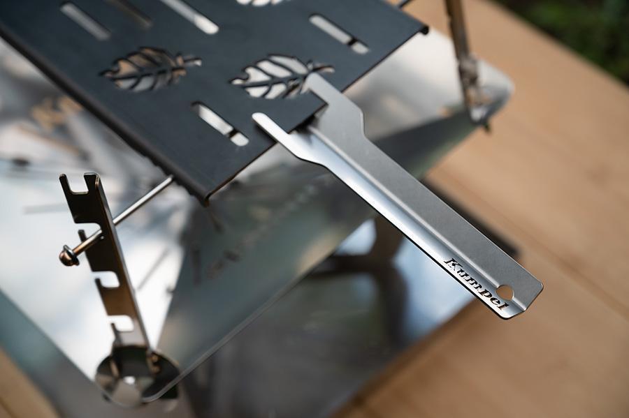 板金加工会社が製作する焚き火台「Kumpel ファイヤースタンド type-S」