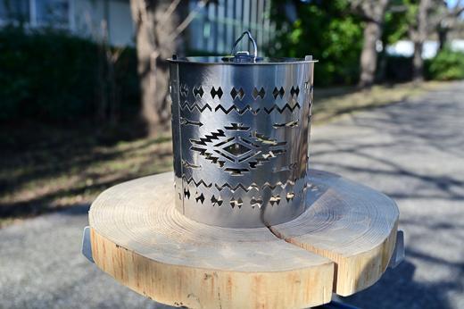 板金加工会社が製作する「Kumpel LEDランタンシェード ネイティブ柄」