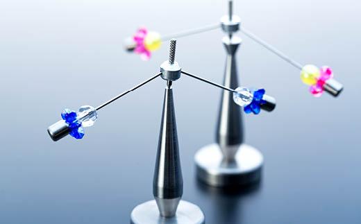 【かわさきマイスター考案】やじろべえゴマ（台先細いタイプ）