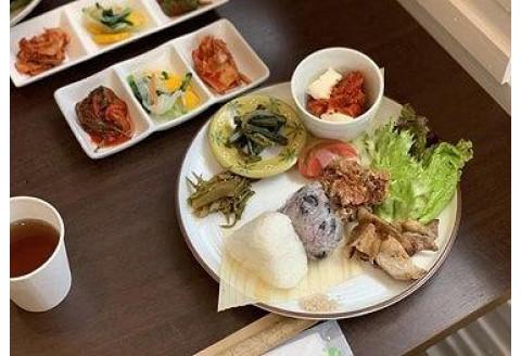 (団体貸切プラン9名様利用) 川崎名物キムチ専門店『おつけもの慶』工場見学およびキムチづくりと特別なランチ体験クーポンおよび川崎名品お土産セット付(9名様分)