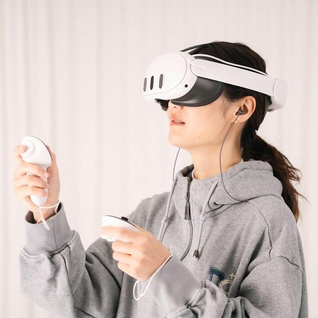 マイク付き有線ゲーミングイヤホン final VR500 for Gaming ゲーム/VR/バイノーラル/ASMR / 360オーディオ推奨