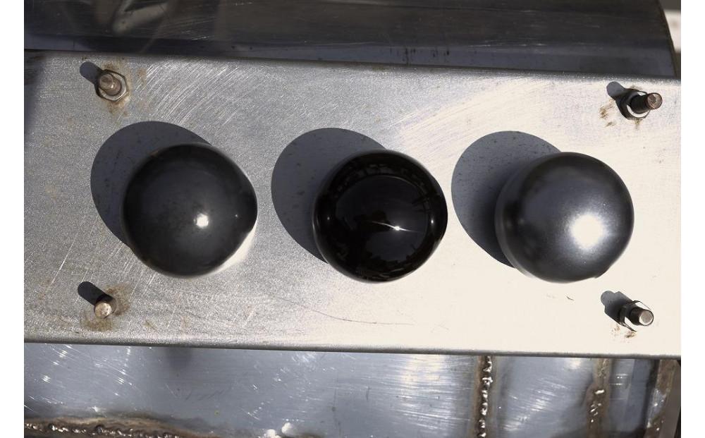 鉄彫刻家　飯田誠二作品　鉄本来の音を楽しむ楽器「Sei」（漆塗装タイプ）