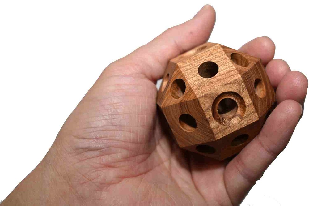 愛する人へ 幸せのお守り ★天地人Hugくむ★　無二の星★贈答品【麻生区岡上のご神木謹呈】たった１つのあなただけの星のようなお守り