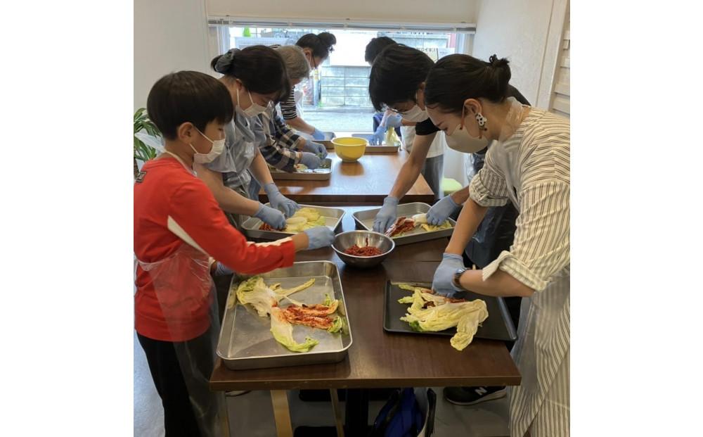 川崎名物キムチ専門店『おつけもの慶』工場見学およびキムチづくりと特別なランチ体験クーポン(1名様分)　慶キムチのカレー1パックお土産付