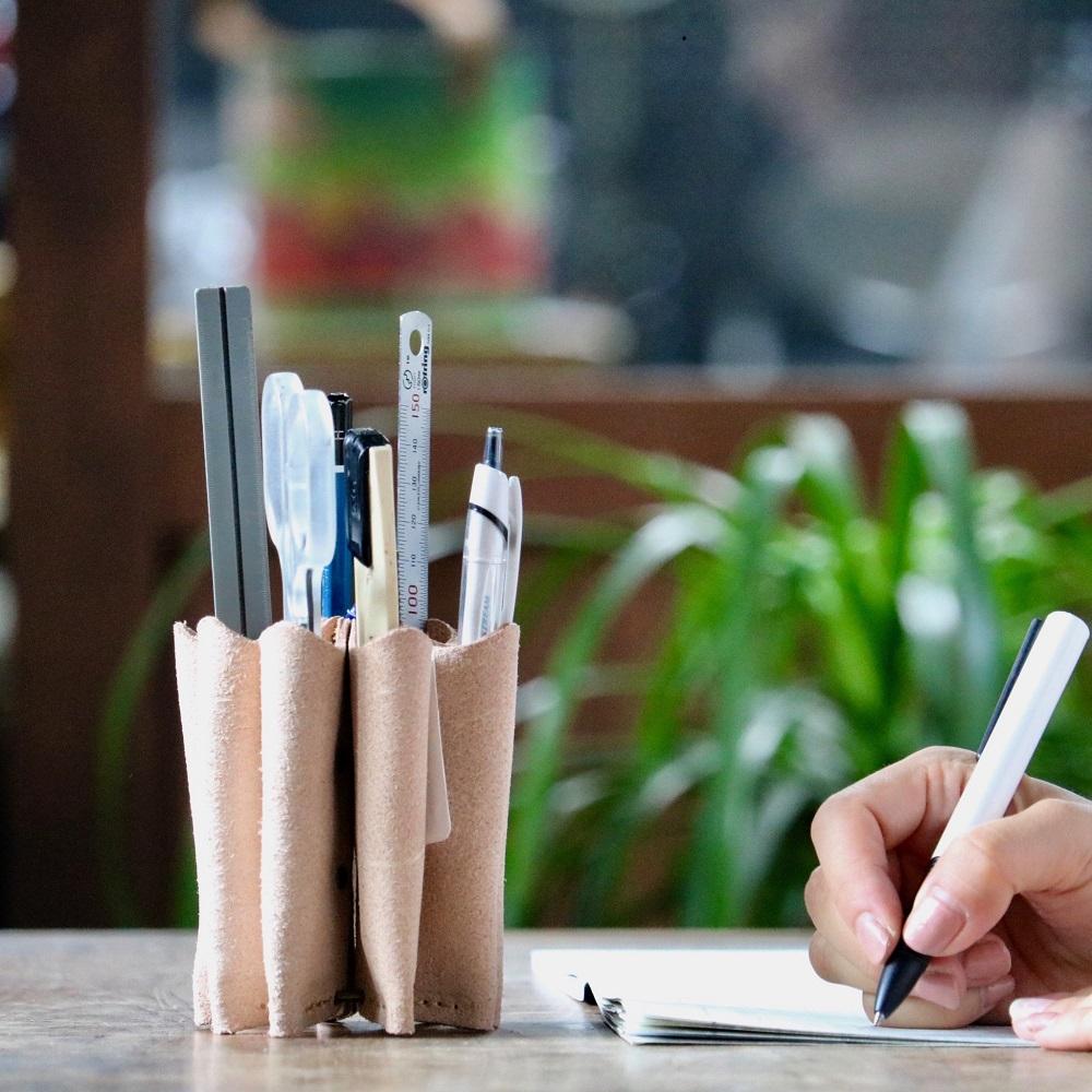 SKLO 床革のペンスタンド【Natural】