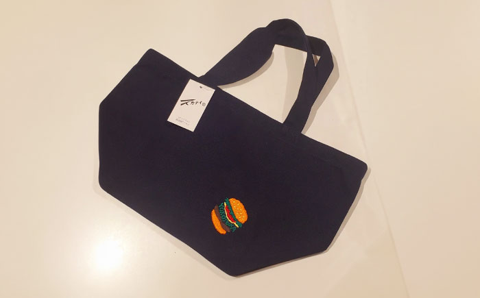 【数量限定30セット】ネイビーバーガートートバッグ　【有限会社エムシーハウス】 [AKAP019]