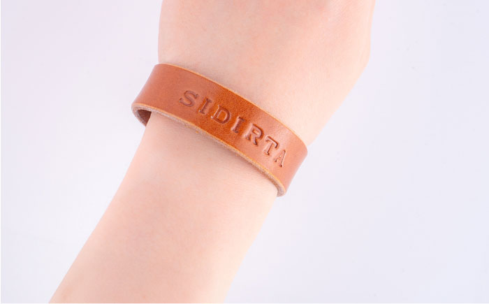 刻印ブレスレット [AKAV013] 【M.シダータのアトリエ】 [AKAV013]