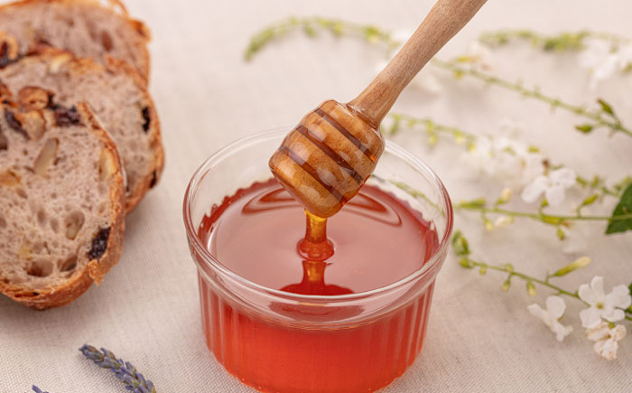 日本みつばち 蜂蜜 180g×2本【金澤養蜂園】 [AKCU002]