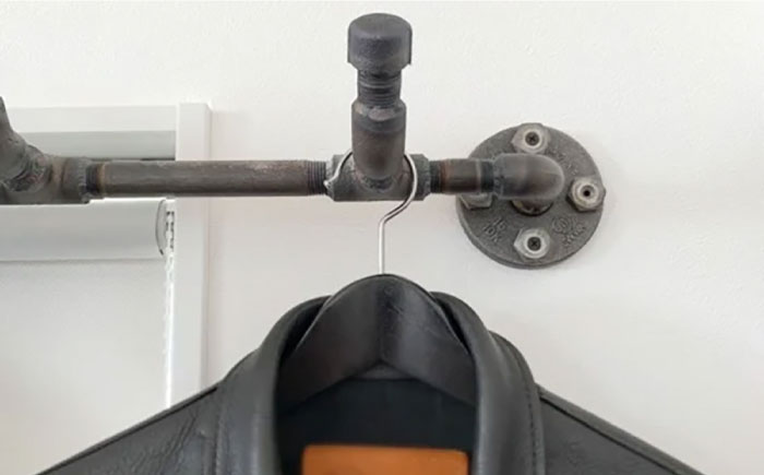 鉄・インダストリアルパイプハンガー(壁掛け型)【ANAテック株式会社】 [AKBD006]