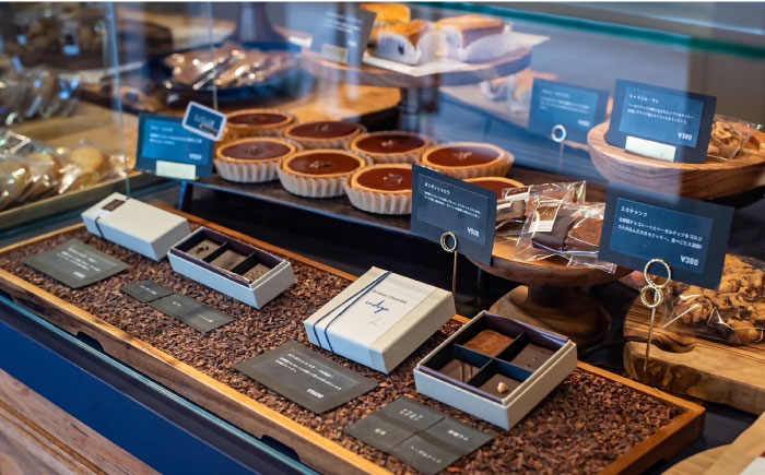 【全12回定期便】焼菓子セット1（ガレット・オ・ブール3個 フィナンシェ3個 マドレーヌ3個）【パティスリーエムニジョウ】 [AKEW007]