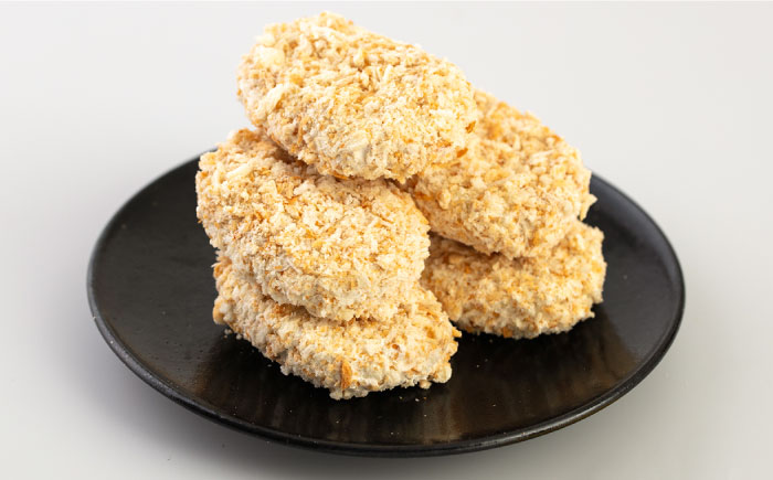 【全3回定期便】カレーコロッケ 20個 1.7kg【有限会社丸伸商事】 [AKFH030]