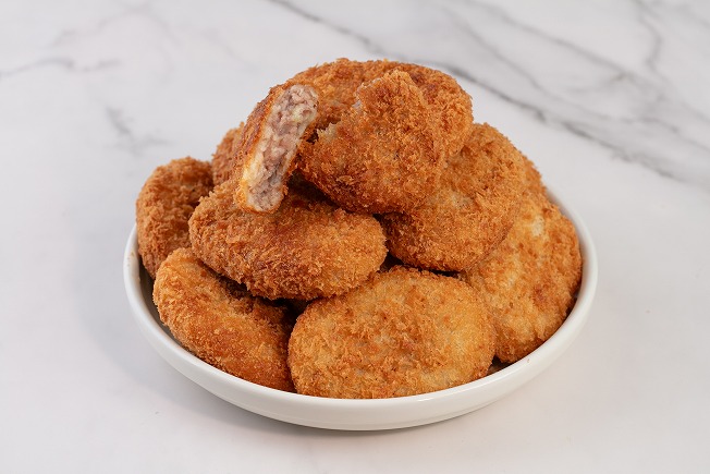 メンチカツ 40個 3.6kg 【三富屋商事株式会社】 [AKFJ006]