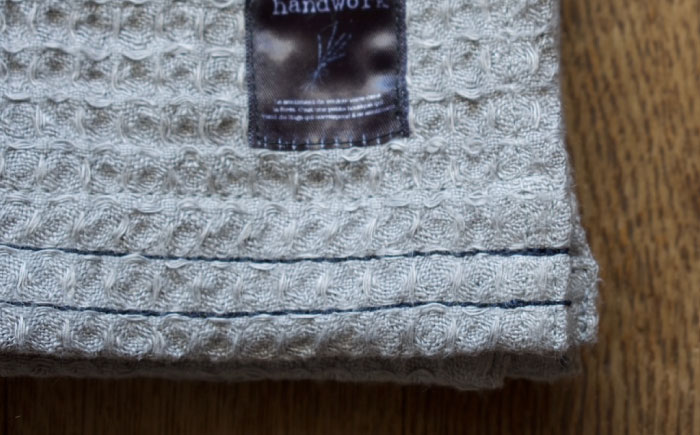 【2色から選べる！】ふんわり育つワッフルリネンのライン入り バスタオル(大きめマス) 【Jonico.handwork】 [AKGD004] ネイビーライン