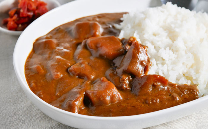 レトルトよこすか海軍カレービーフ 200g×40個・よこすか海軍カレーラーメン 94.5g（めん80g）×30個 セット【横須賀商工会議所 おもてなしギフト事務局（株式会社ヤチヨ）】 [AKDZ005]