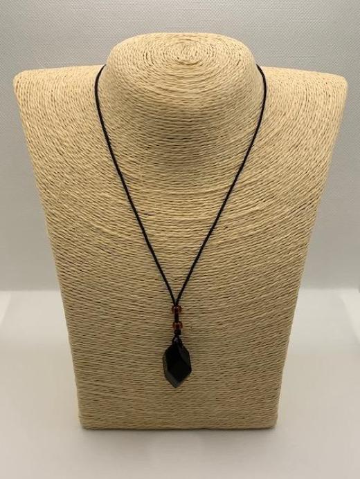 鎌倉彫ペンダント 　黒