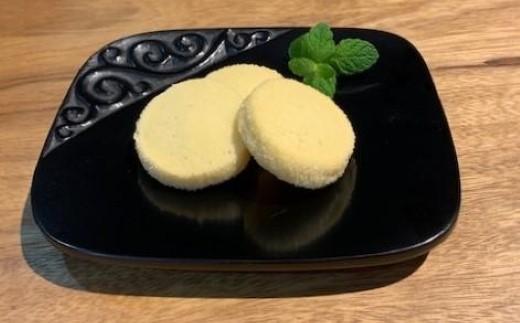 鎌倉彫　倶利文小皿　黒